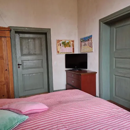 In Mit Terrasse Feriehus *