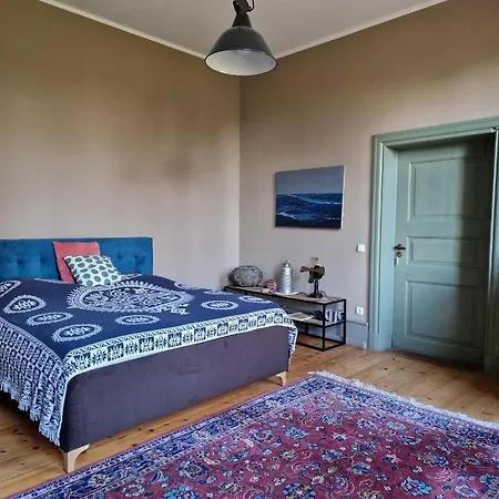 In Mit Terrasse Semesterbostad